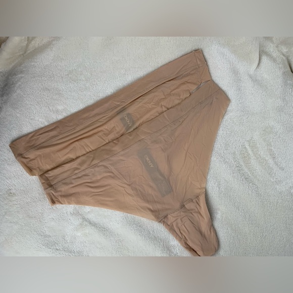 (2) DKNY Beige Seamless Underwear - Picture 9 of 9